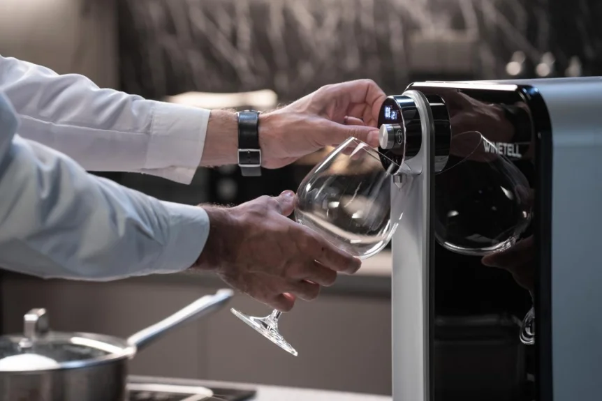 The innovative WINETELL wine preservation system